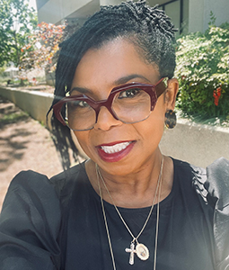 Kathy Smiling headshot