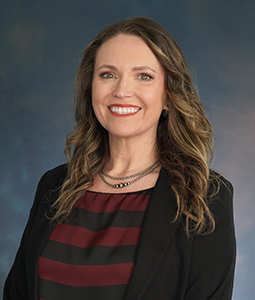 Maggie Oswald headshot